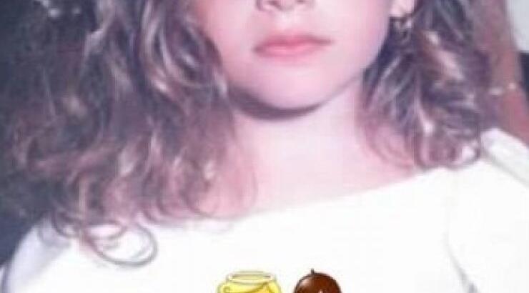 Ποια επώνυμη Κύπρια που συζητήθηκε πολύ τελευταία είναι το κοριτσάκι στη φωτογραφία;