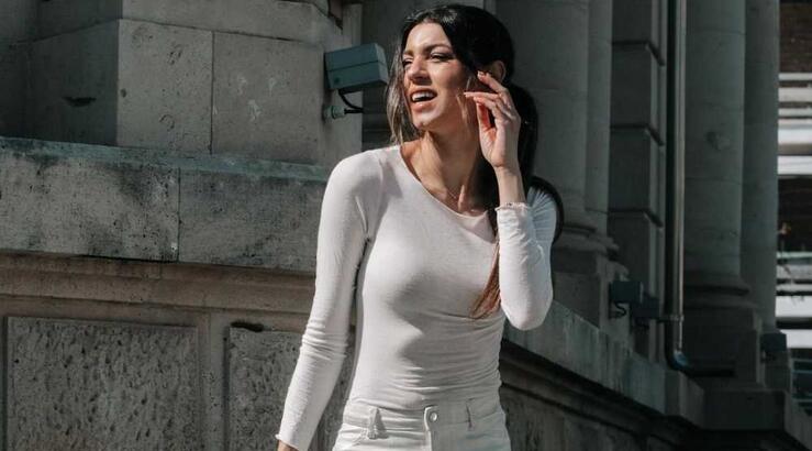 Κλέλια Γιασεμίδου: Με το πιο cool και κομψό outfit της άνοιξης