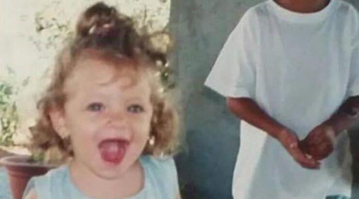 Αναγνωρίζετε ποια επώνυμη Κύπρια είναι το πανέμορφο κοριτσάκι στη φωτογραφία;