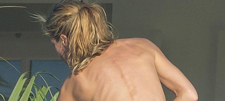 Η Χάιντι Κλουμ γυμνή σε παραλία [εικόνες]