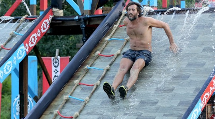 Εξοργισμένος ο Κώστας Κοκκινάκης ορμά στον Γιάννη Σπαλιάρα