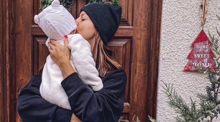 Αποκλειστικό! Τσακώσαμε την Κωνσταντίνα Ευριπίδου στο cafe του Πιέρου Σωτηρίου μαζί με τον μικρό Νικόλα [εικόνες]