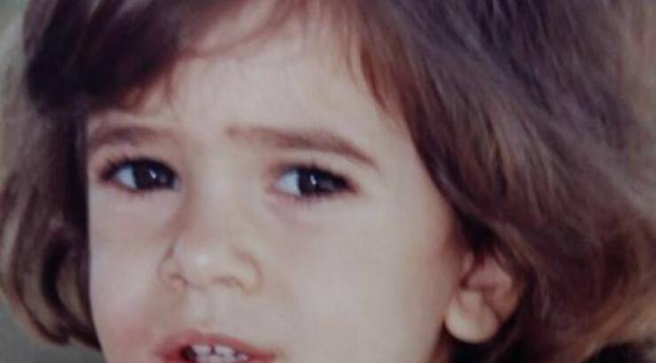 Ποια Κύπρια παρουσιάστρια είναι το κοριτσάκι στη φωτογραφία;