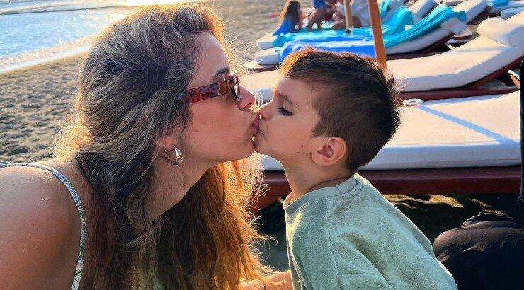 Μαρία Κορτζιά: Πήγε σε συναυλία με τον μεγάλο της γιο και χόρεψαν αγκαλιά! [βίντεο]