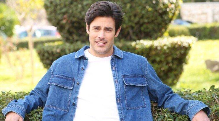 Κώστας Μαρτάκης: Απαντά αν είναι σε σχέση! [βίντεο]