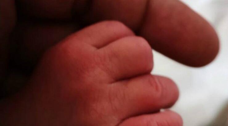 Επώνυμος Έλληνας έγινε για δεύτερη φορά μπαμπάς και μας έδειξε τον νεογέννητο γιο του!