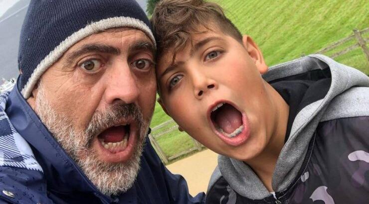 Κούλλης Νικολάου: Μας δείχνει πόσο έχει μεγαλώσει ο γιος του, Νεκτάριος! [εικόνα]