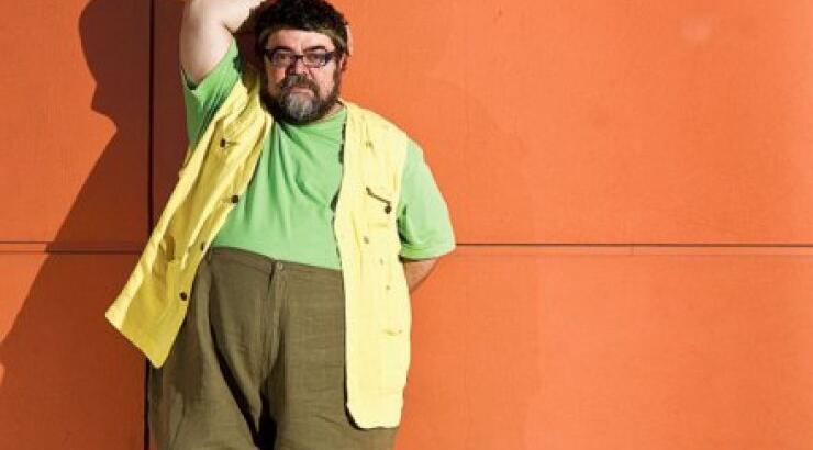 Η απίστευτη αλλαγή του Σταμάτη Κραουνάκη - Ξύρισε το μούσι του μετά από 40 χρόνια!