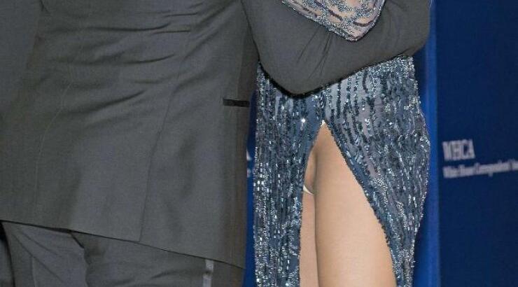 Το υπέρ-αποκαλυπτικό φόρεμα που επισκίασε την παρουσία Barack Obama