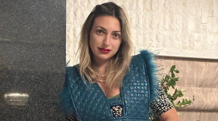 Κρίστυ Παπαδοπούλου: Στιγμές χαλάρωσης για την εγκυμονούσα ηθοποιό στο σπίτι της [εικόνα]