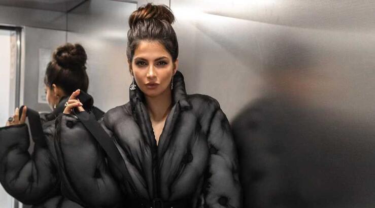 Κριστίν Παναγή: Πως συνδύασε Chanel σακάκι και Louis Vuitton παντελόνι σε ένα look