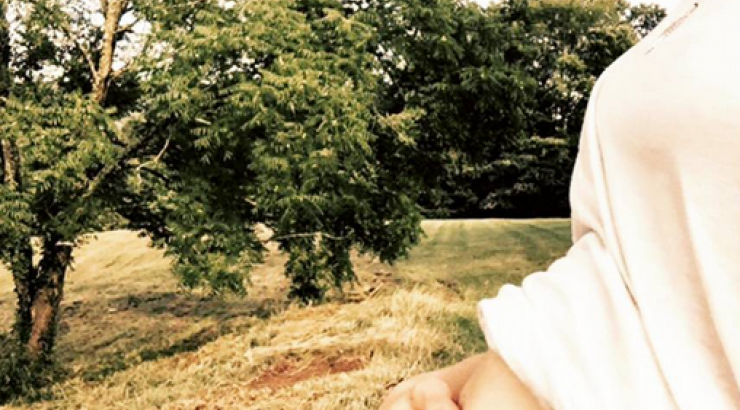 Οι πρώτες φωτογραφίες διάσημου μοντέλου με φουσκωμένη κοιλίτσα!