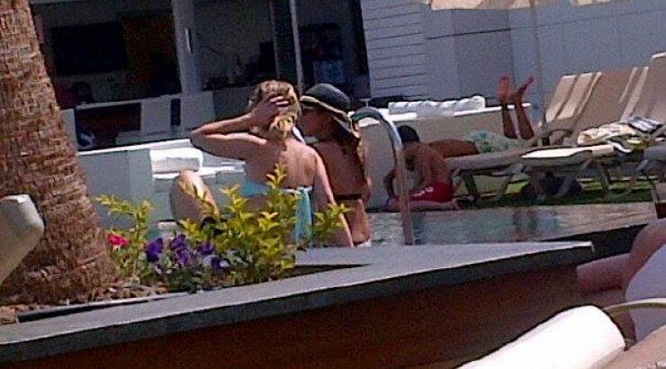 Ποιες επώνυμες Κύπριες έκαναν μπάνιο στο Olympic Residence Towers;