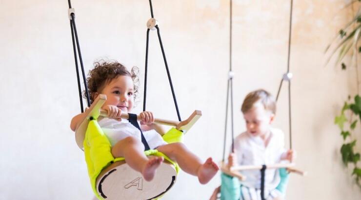 Κούνια που τους κούναγε!