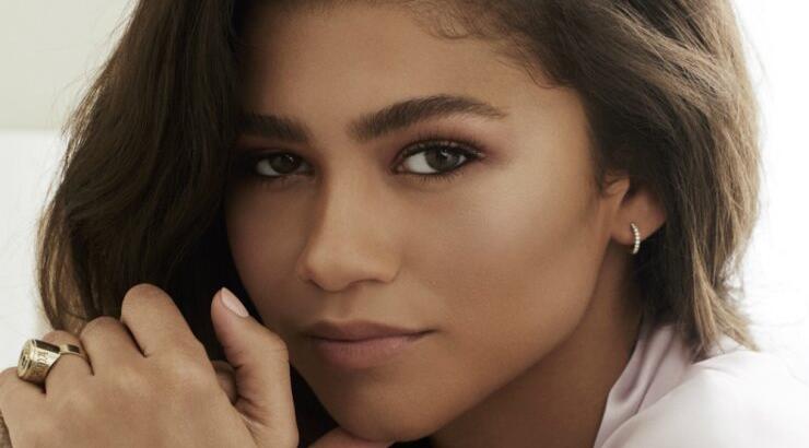 H Lancôme παρουσιάζει το νέο της άρωμα που θα γίνει η εμμονή του φθινοπώρου