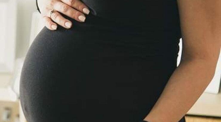 Επώνυμη Κύπρια γεννάει από στιγμή σε στιγμή και μας δείχνει την τελευταία φωτογραφία με την κοιλιά 