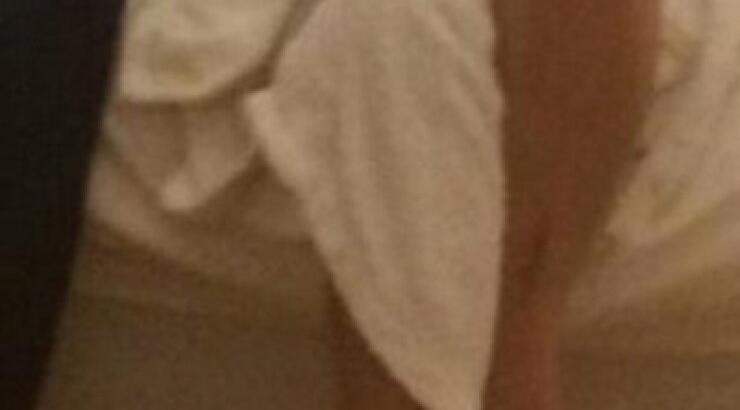 Ελληνίδα παρουσιάστρια προκάλεσε αναστάτωση ποστάροντας φωτογραφία της με το μπουρνούζι!