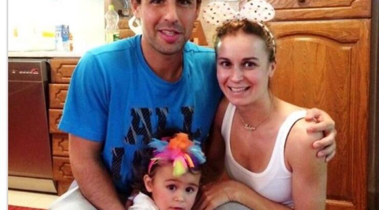 Μάρκος Παγδατής: Αγκαλιά με την οικογένεια του έστειλαν μήνυμα για το καρναβάλι Λεμεσού