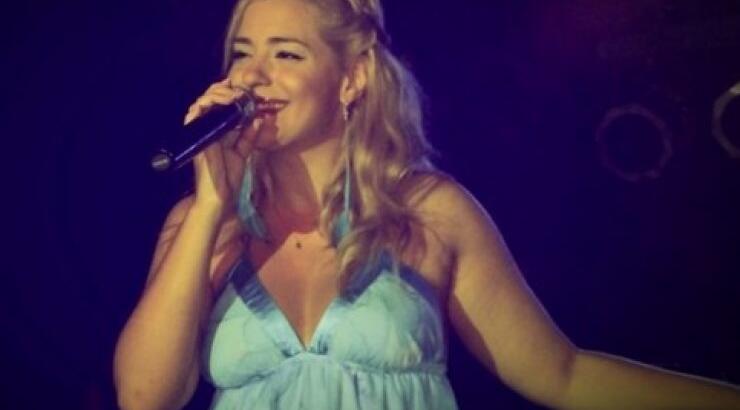 Η μεταμόρφωση της Νατάσσας Μποφίλιου: Αδυνάτισε πάρα πολύ, έγινε λιγότερο ξανθιά