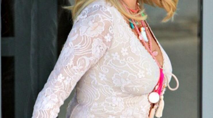 "Θέλουν να με θάψουν! Δεν θα τους αφήσω"! Ο εφιάλτης επέστρεψε για την Μενεγάκη