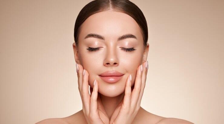 5 βήματα από την makeup artist για να κάνεις contouring στα χείλη