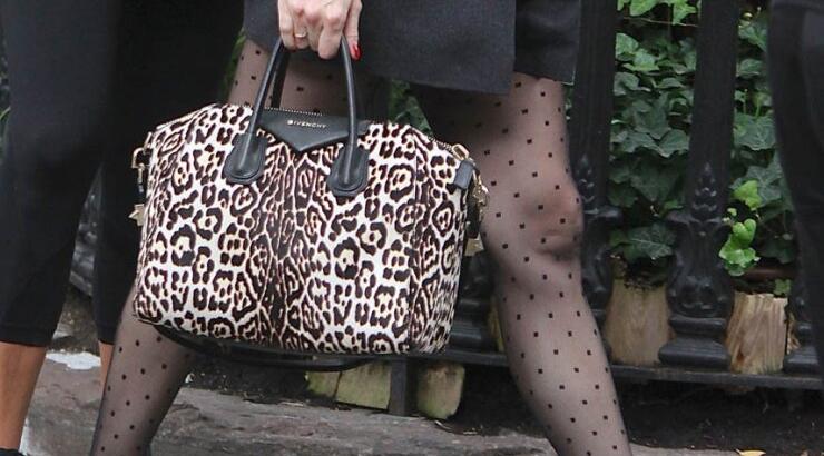 Τσάντα 3.000 δολαρίων!!! Σε ποιαν ανήκει;