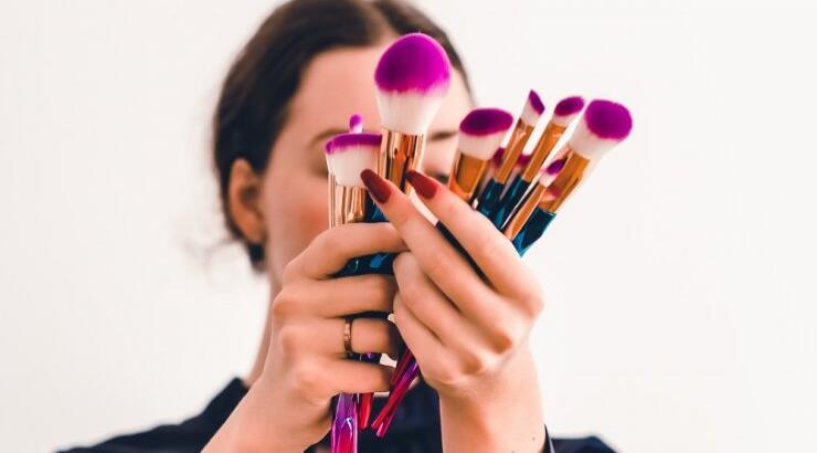 Θες να αποκτήσεις τη λάμψη των influencers; Μάθε πως θα το πετύχεις!