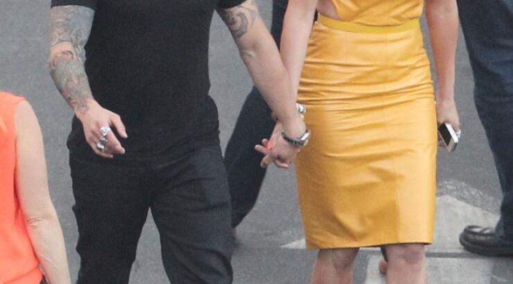 Ζευγάρι του Hollywood κρατάει χεράκια παντού! [εικόνες]