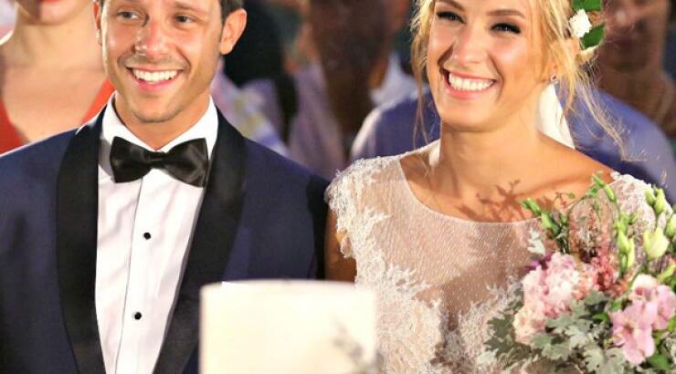 Μακαλιάς - Ψυχράμη: Δεν θα πιστεύετε με ποιον έβγαλαν selfie στον γάμο τους