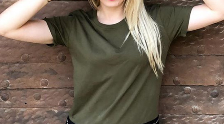 Η Δήμητρα Μακρυγιάννη μας συστήνει τη μητέρα της και είναι ίδιες!