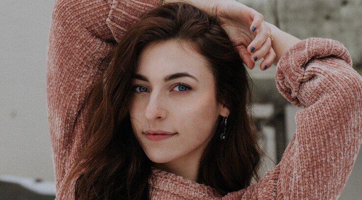 Αυτό το χρώμα βαφής κάνει θραύση παγκοσμίως και θα το λατρέψεις