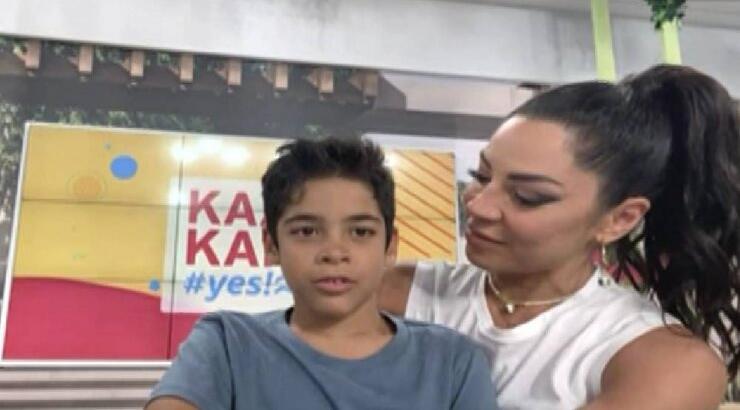 Μαριάντα Πιερίδη: Ο γιος της “εισέβαλε” στο πλάνο ενώ έδινε συνέντευξη στην κυπριακή τηλεόραση [βίντεο]