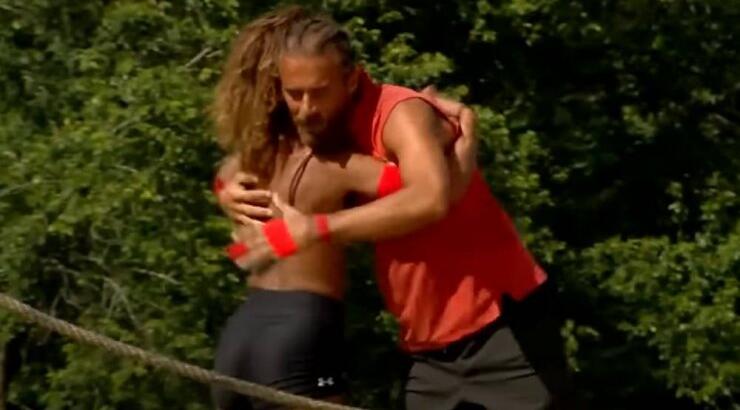 Ο Μάριος παραδέχτηκε στην Ελευθερία ότι είχε και άλλη ερωτική επαφή εκτός από την Καρολίνα [βίντεο]