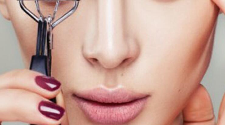 Σου έχουμε έξι super κολπάκια για τη μάσκαρα!