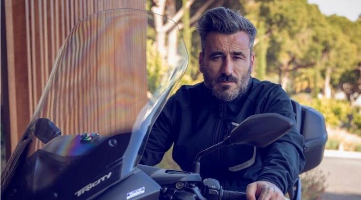 Γιώργος Μαυρίδης: Συνόδεψε τον γιο της συντρόφου του στο σχολείο [εικόνα] 