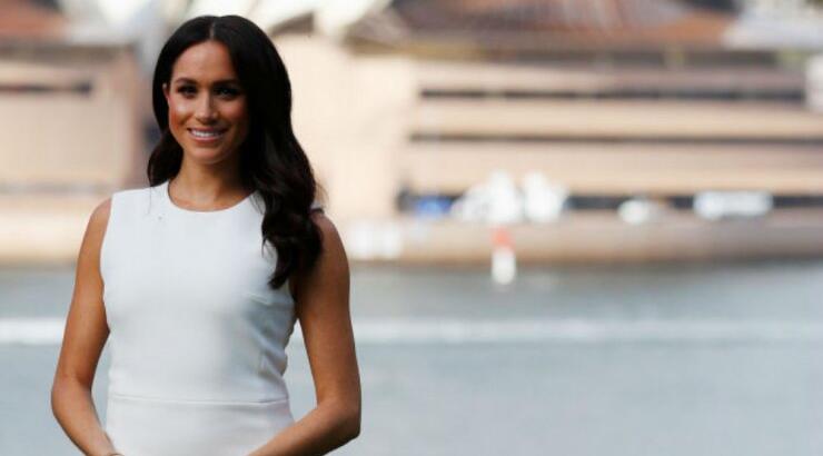Είδαμε τη σωσία της Meghan Markle και μείναμε με το στόμα ανοιχτό! [εικόνες]