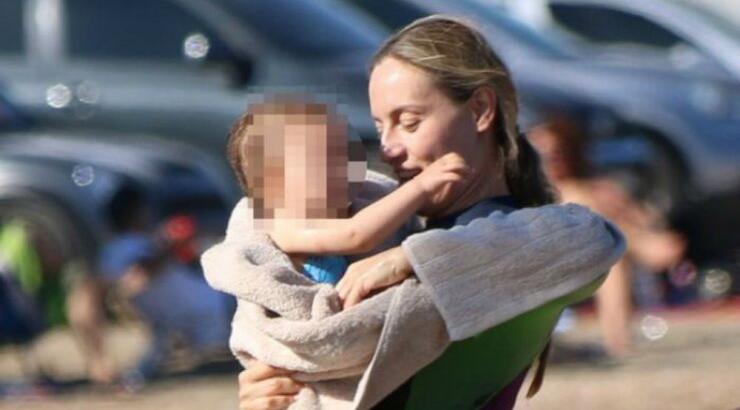 Η Ελεονώρα Μελέτη με τη μικρή Αλεξάνδρα στη θάλασσα! [εικόνες] 