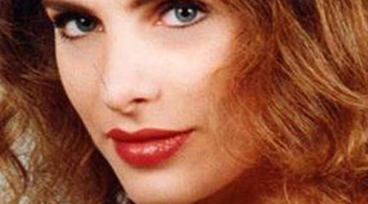 Ταξίδι στο παρελθόν: Η Ελένη Μενεγάκη στα 90s