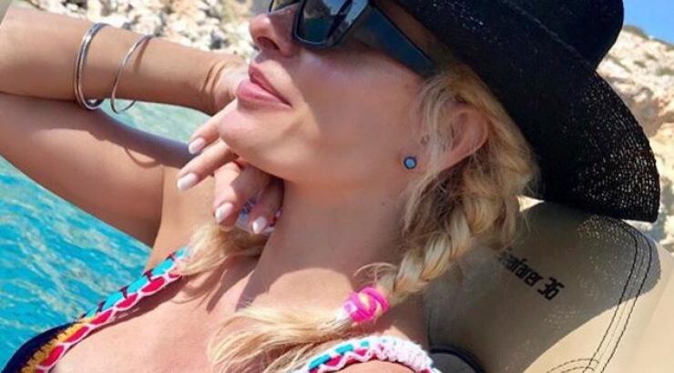 Ελένη Μενεγάκη: Δείτε τη φωτογραφία που δημοσίευσε με τον Μάκη Παντζόπουλο και την κόρη της στις διακοπές! [εικόνα]