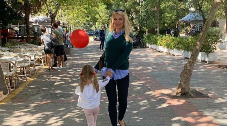Ελένη Μενεγάκη: Έτσι προστατεύει τη μικρή της κόρη από τον κορωνοϊό! 