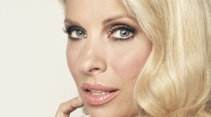  «Καρφώνει» την Μενεγάκη: «Είναι πλούσια αμειβόμενη γι