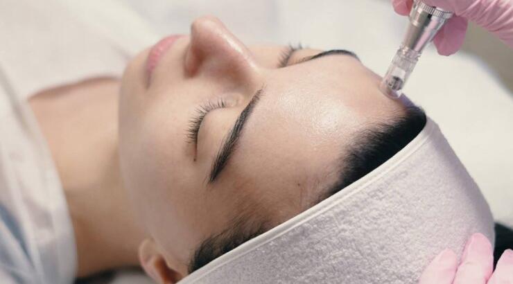 Μεσοθεραπεία: Απόκτησε σφριγηλή και λαμπερή επιδερμίδα λίγο πριν τις γιορτές 