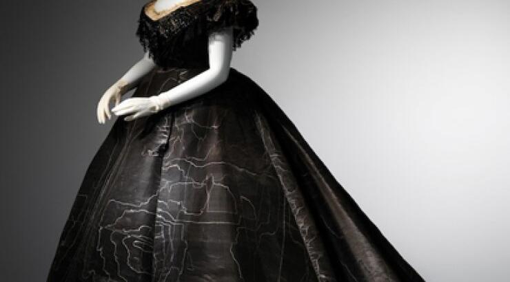 Έκθεση υψηλής ραπτικής για κηδείες στο Metropolitan Museum of Art 