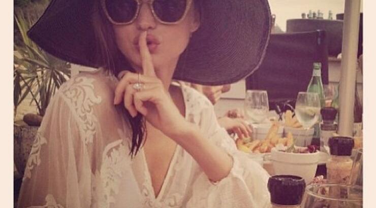 Miranda Kerr: Υπέροχη και στην παραλία