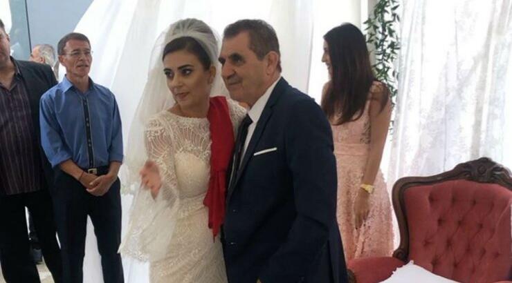 Μιχάλης Χατζημιχαήλ: Συγκινηθήκαμε βλέποντας τον να τραγουδάει στην κόρη του ντυμένη νυφούλα!