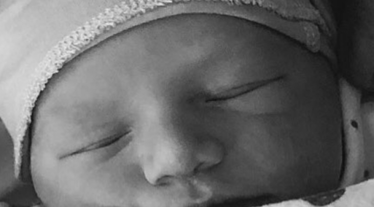 Ηθοποιός έγινε πατέρας και μας έδειξε για πρώτη φορά το νεογέννητο μωράκι του!