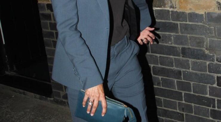 Moss-Campbell: Βραδινή έξοδος για τα κορίτσια [εικόνες]