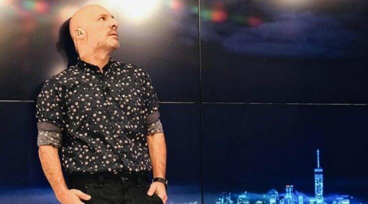 Τα καυστικά σχόλια του Νίκου Μουτσινά για την εμφάνιση πασίγνωστης Κύπριας ηθοποιού! [βίντεο]