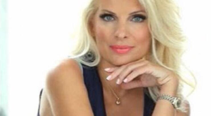 Ελένη Μενεγάκη: Έξι αξέχαστες φωτογραφίες της που πρέπει να ξαναδείτε!