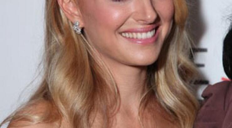 Natalie Portman: Στο club των ξανθιών